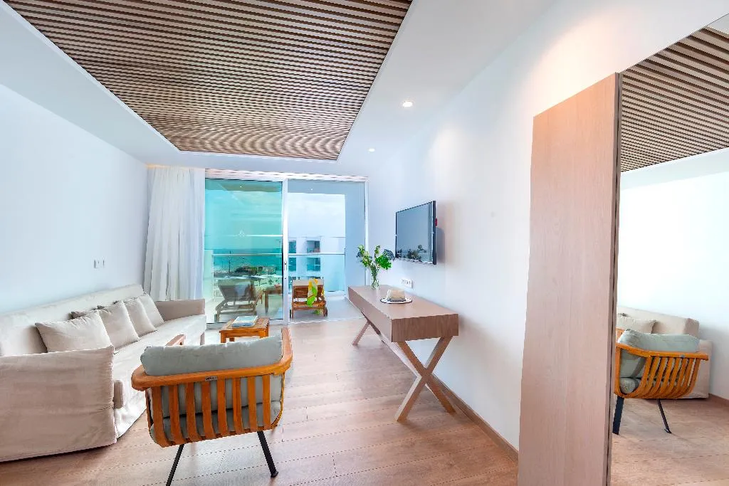 SUITE EXECUTIVE Room, Limanaki Beach, Cyprus