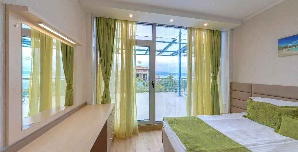 JUNIOR SUITE STANDARD Room, Hotel Marina Palace Affiliated by Melia, Bourgas