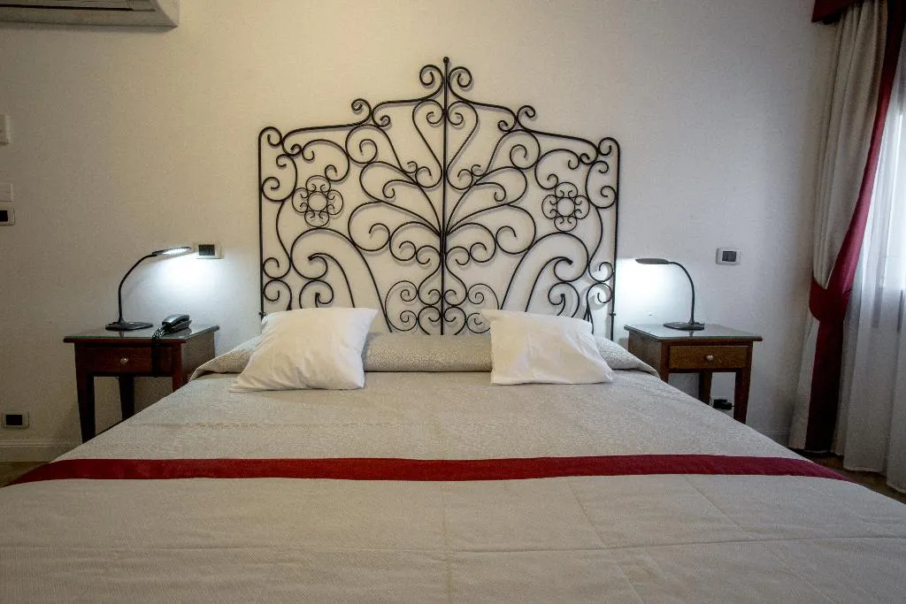 DOUBLE STANDARD Room, Antigo Trovatore, Venice