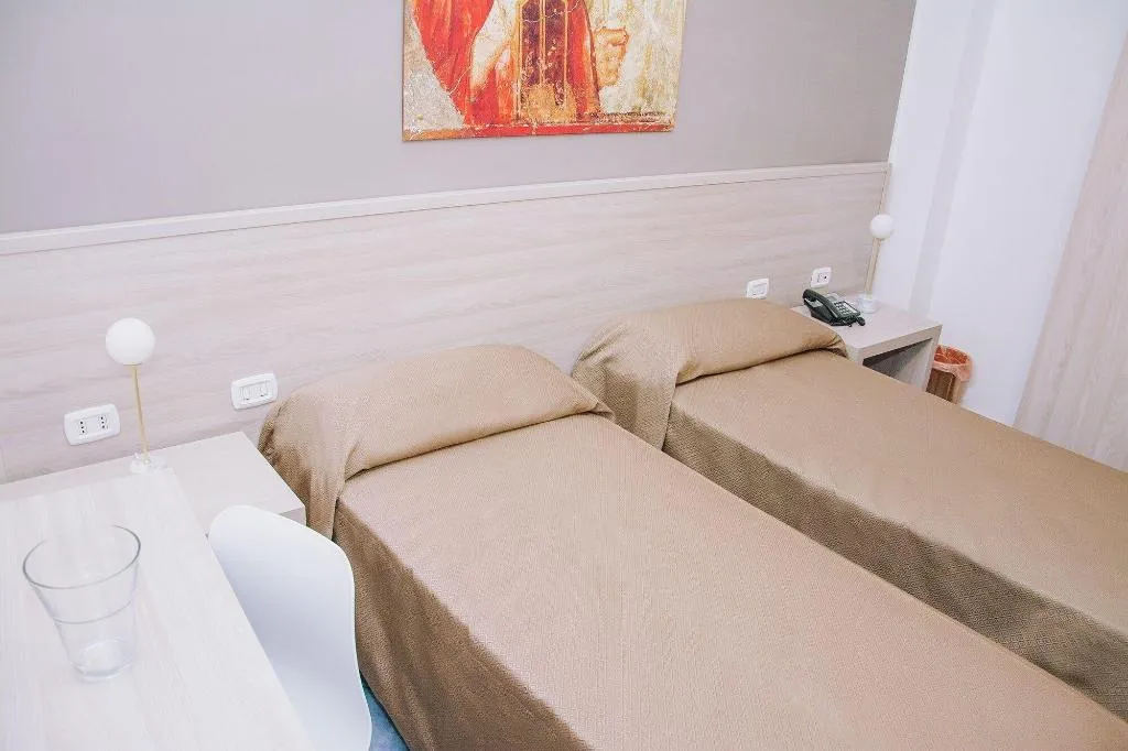 Room, Hotel Piccolo Sogno, Naples