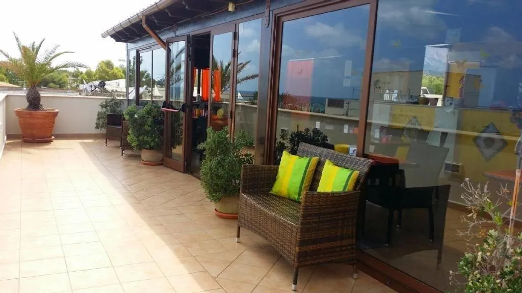 Terrace, Hotel Baia Di Venere, Palermo