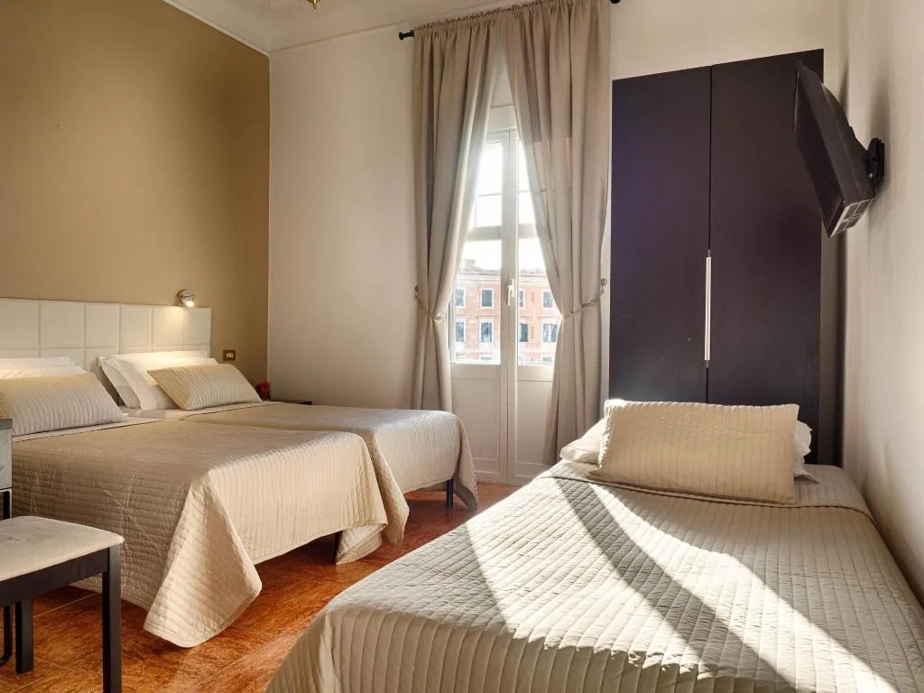 Room, Soggiorno Sunny, Naples