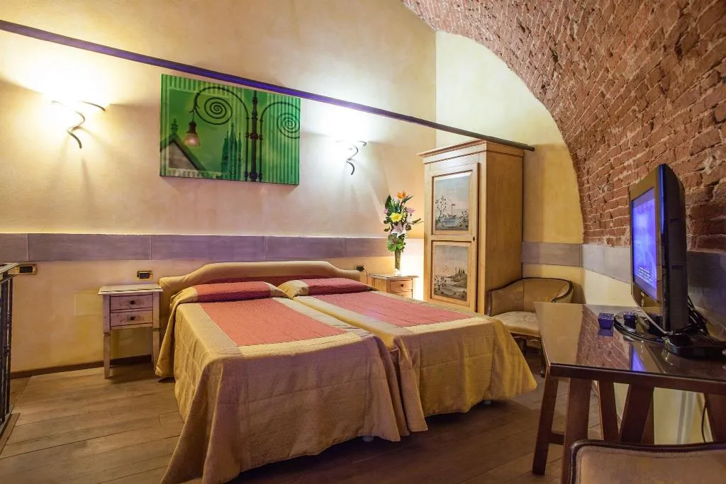 Room, Alba Palace, Florence