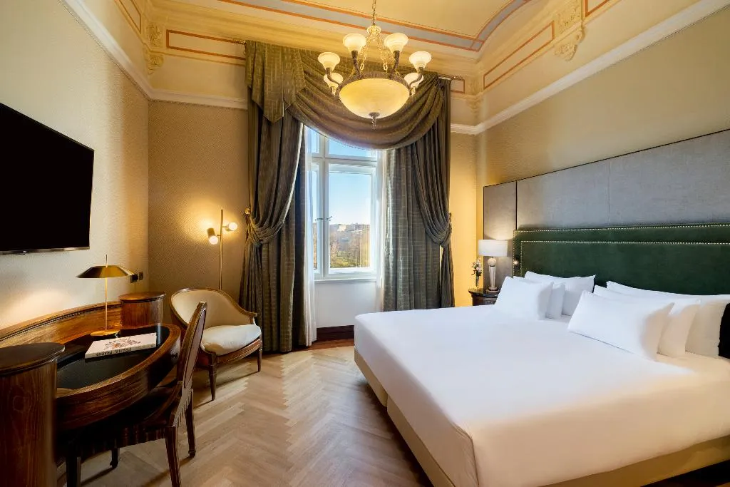 DOUBLE PREMIUM Room, NH Collection Prague Carlo IV, Prague