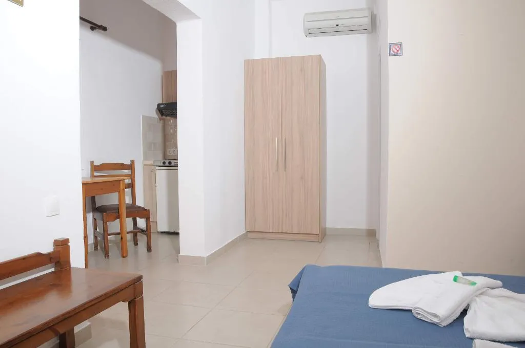 STUDIO STANDARD Room, Mastorakis Studios, Crete