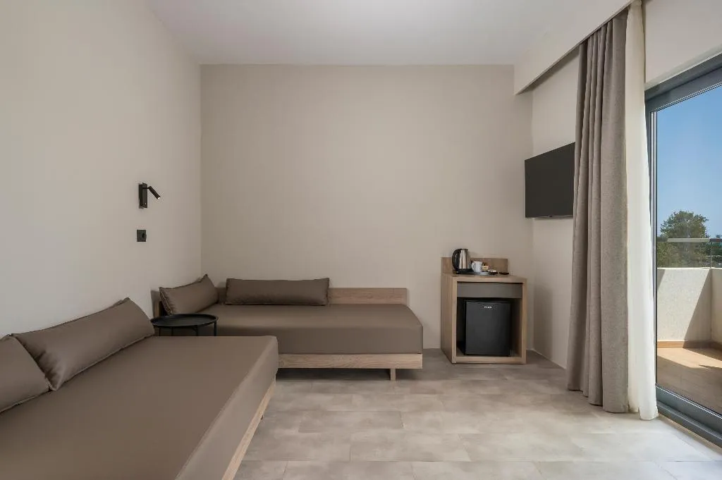 SUITE WITH JACUZZI Room, Mare Village Hotel, Crete