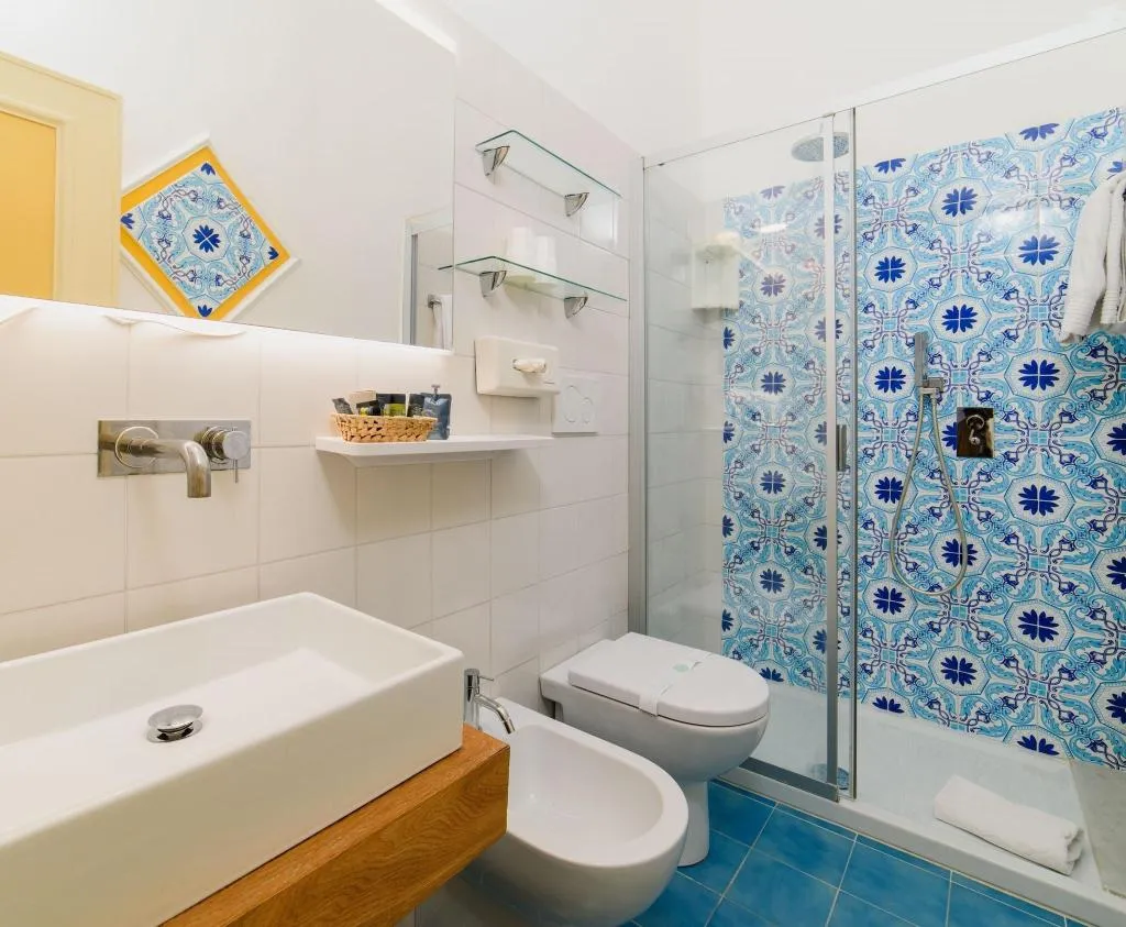 Double or Twin PARTIAL OCEAN VIEW Room, La Bussola, Naples