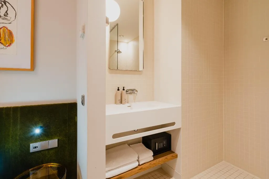 DOUBLE ECONOMY Room, Hotel Pontsteiger, Amsterdam