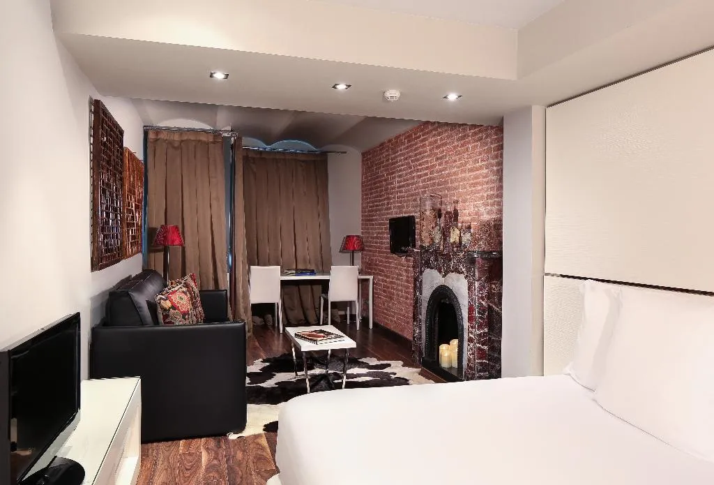 APARTMENT CAPACITY 4 Room, Balmes, Barcelona