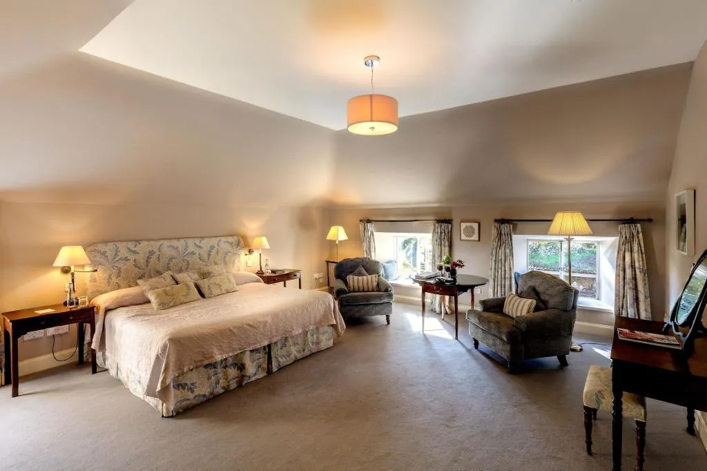 DOUBLE SUPERIOR KING BED Room, Ballymaloe House, Cork