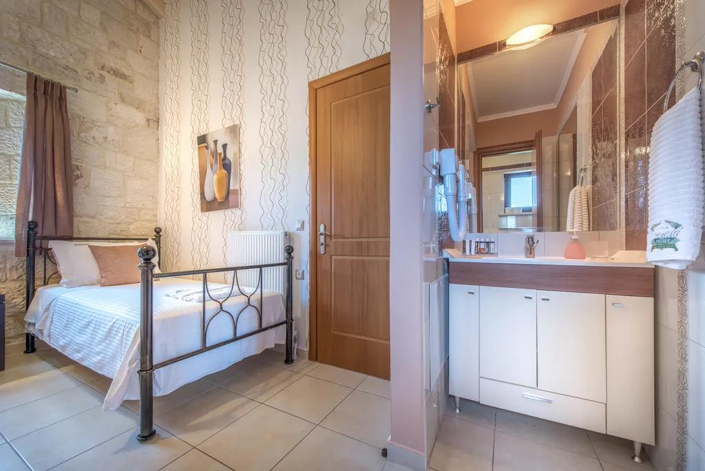 Room, Emerald Villas & Suites, Zante