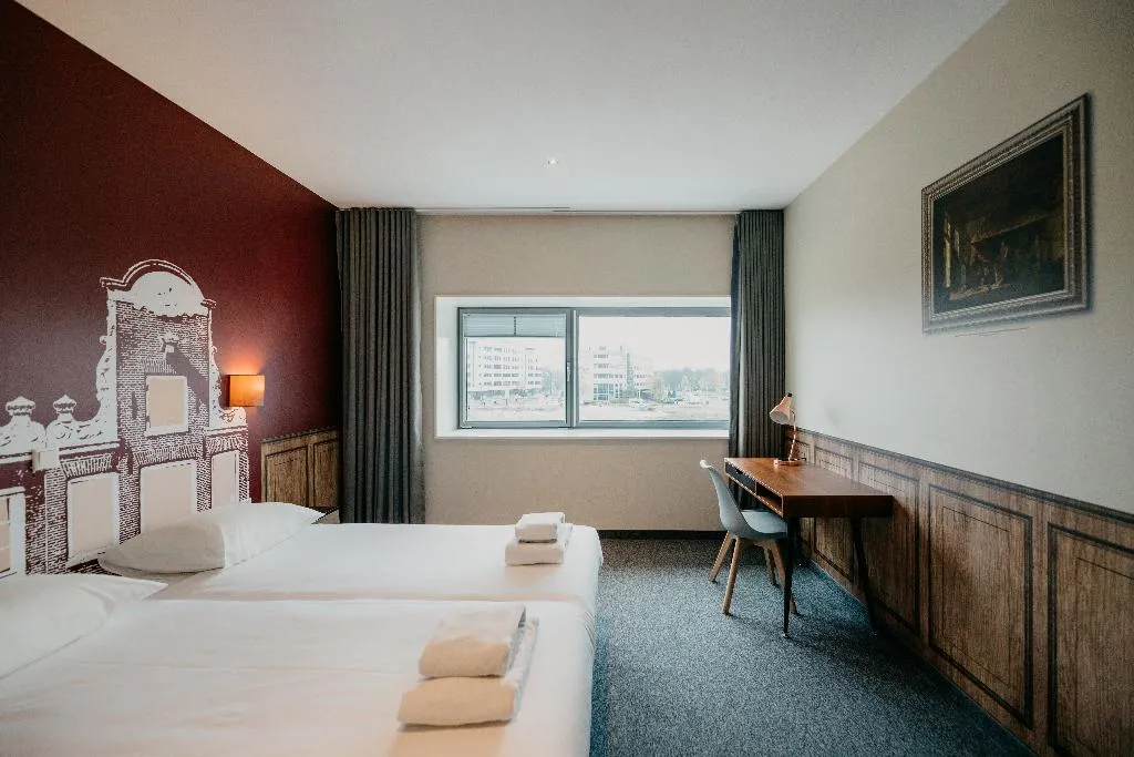 APARTMENT CAPACITY 8 FOUR BEDROOMS Room, ID Aparthotel, Amsterdam