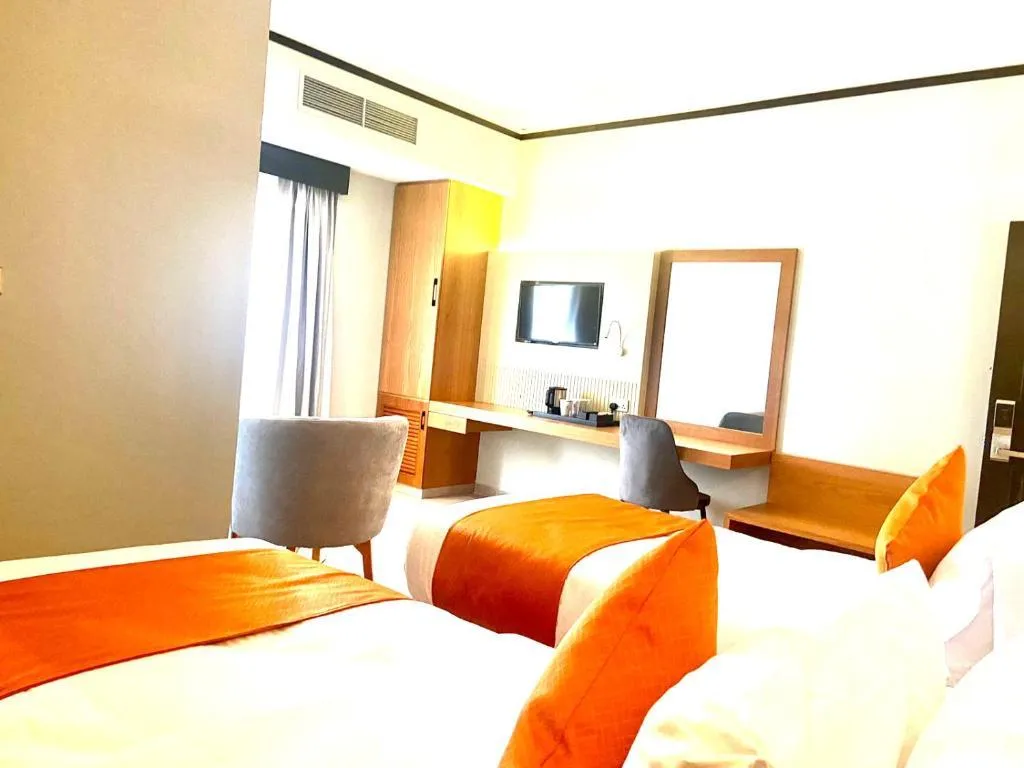 Double or Twin STANDARD Room, Concorde Palace Hotel, Dubai