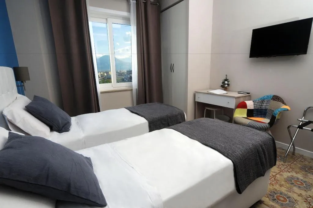 Room, La Casa Di Giorgio, Naples
