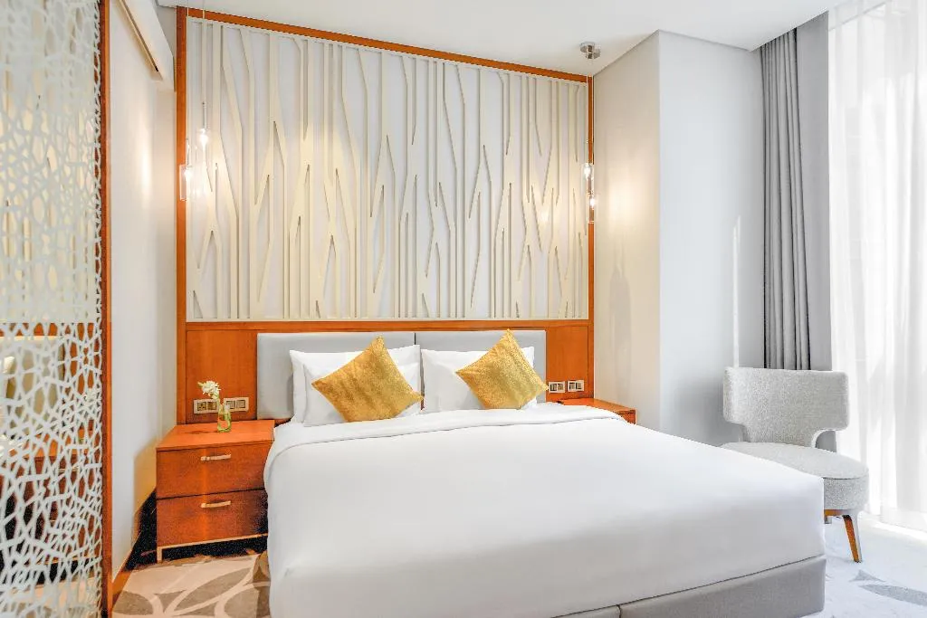 JUNIOR SUITE ONE BEDROOM Room, Grand Mercure Dubai City, Dubai