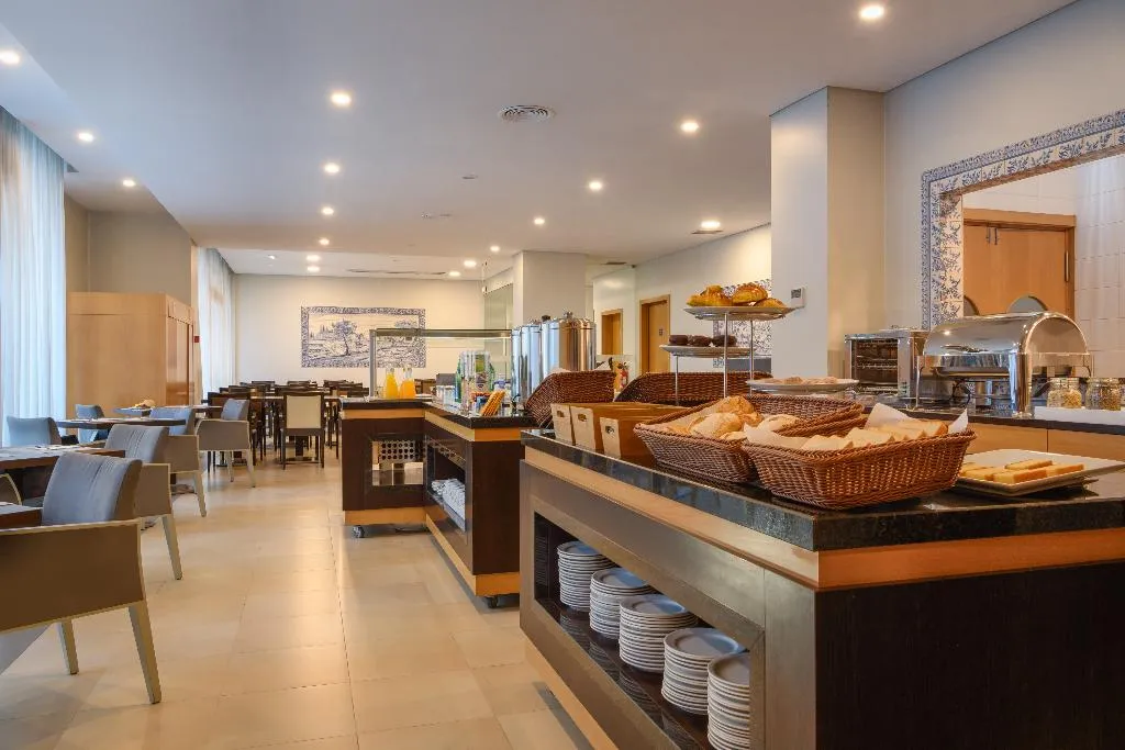 Restaurant, TRYP Porto Centro Hotel, Porto