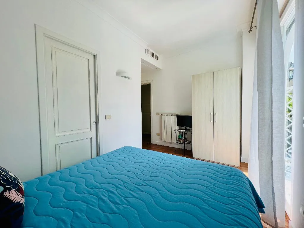 DOUBLE POOL VIEW Room, Villa Sorrento Resort, Naples