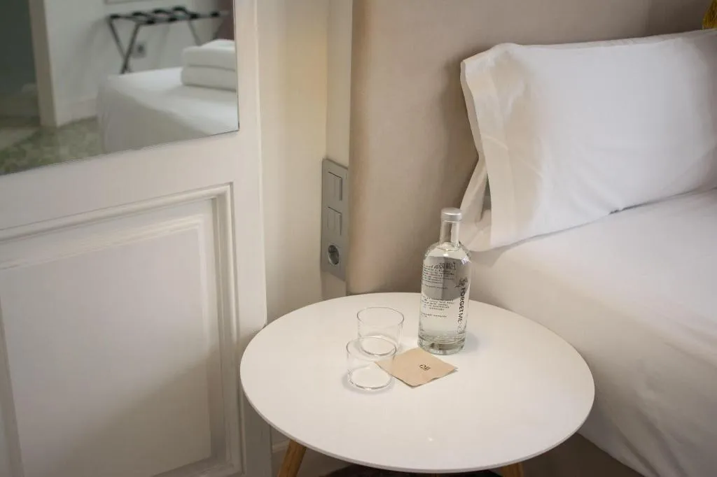 Room, Forgetmenot, Barcelona