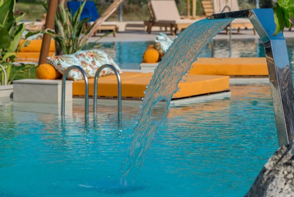 Pool, Letsos, Zante