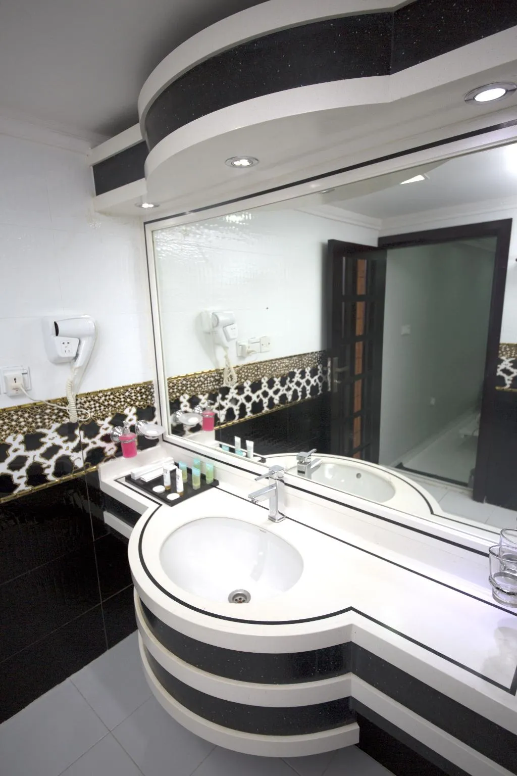 SINGLE STANDARD Room, White Fort Hotel, Dubai