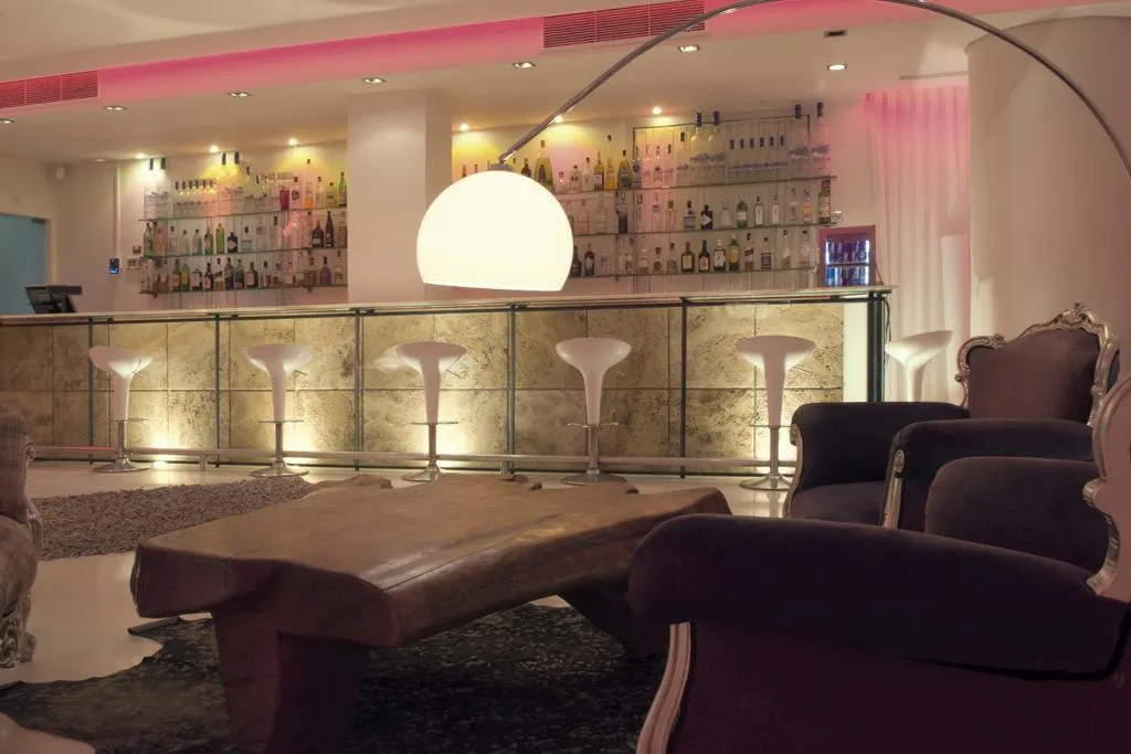 Bar, El Hotel Pacha - Includes entrace to Pacha Club, Ibiza