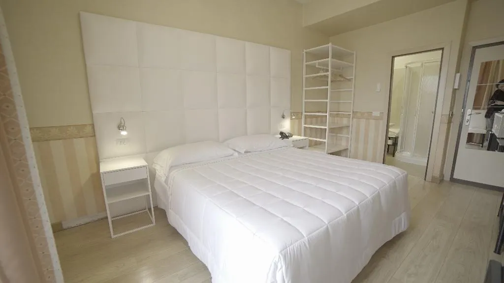 Double or Twin STANDARD Room, Jane Hotel, Florence
