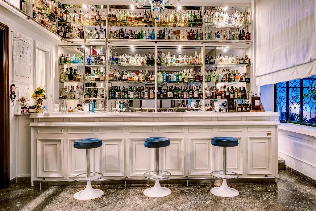Bar, Majestic Palace, Naples