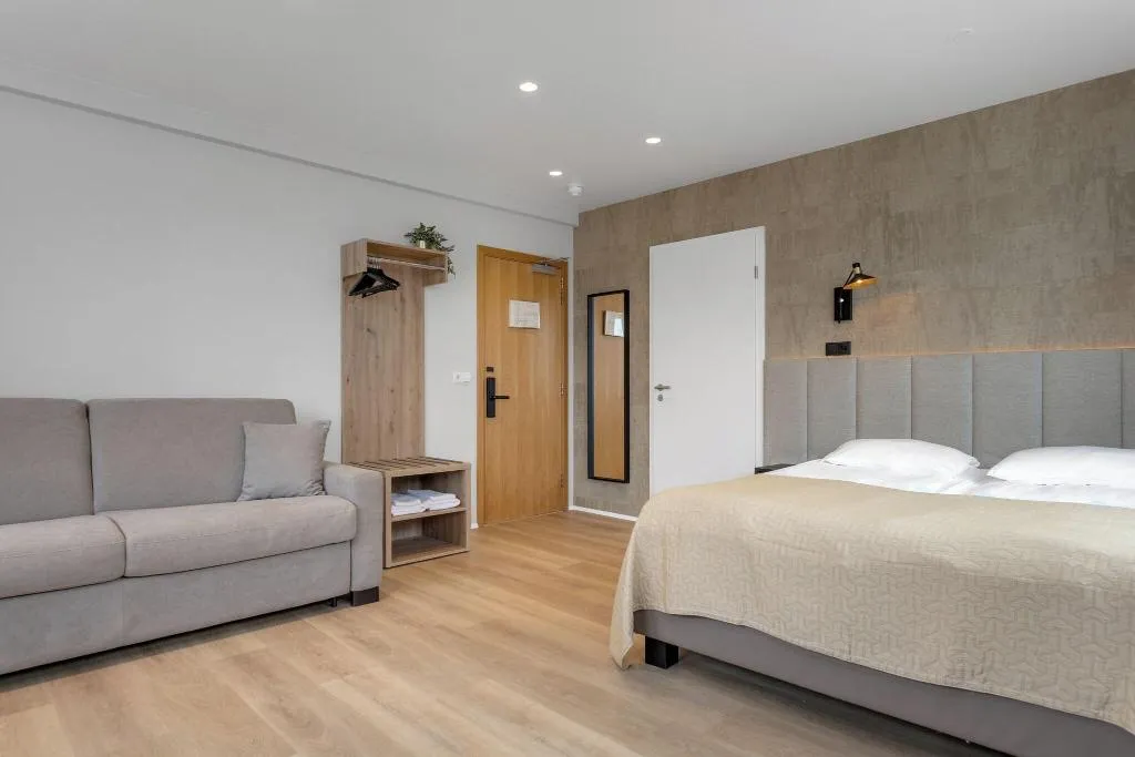 QUADRUPLE DELUXE Room, Alva Hotel Brautarholt, Reykjavik