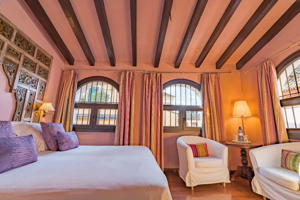 Room, El Rey Moro, Seville