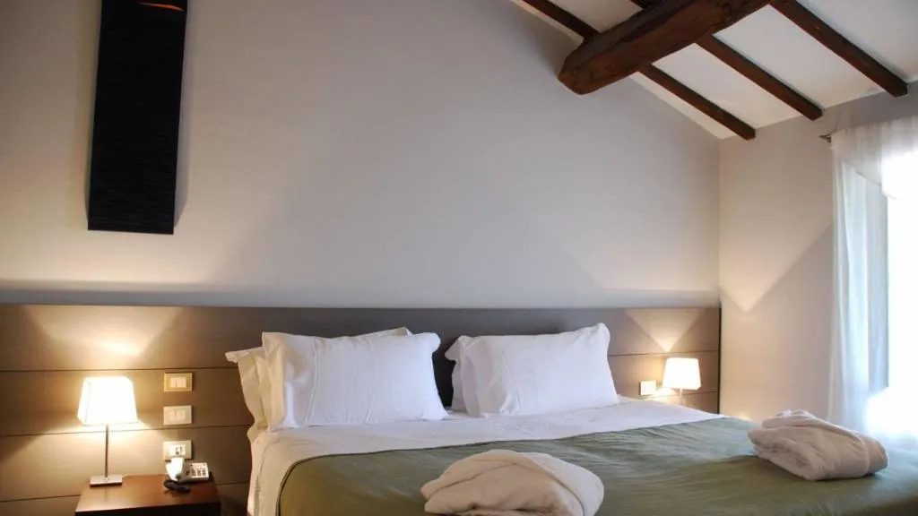 Room, Phi Resort Coldimolino-Villa Nuti, Umbria