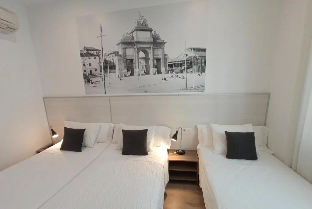 TRIPLE STANDARD Room, San Lorenzo, Madrid