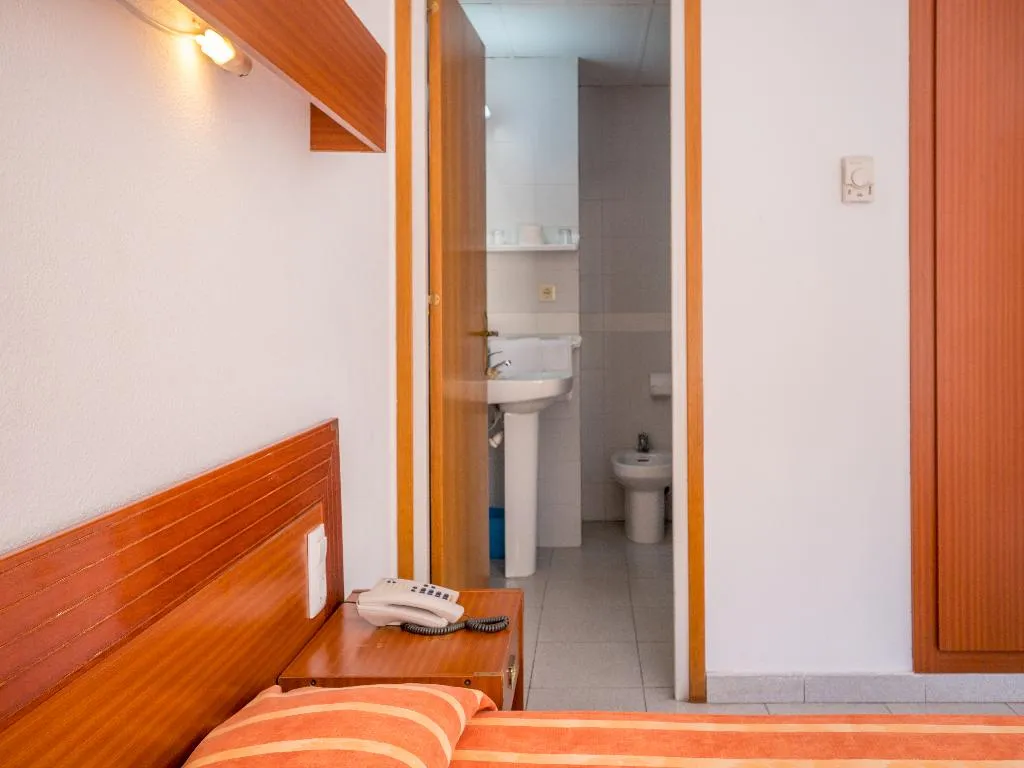 Double or Twin STANDARD Room, Checkin Montpalau, Costa Brava