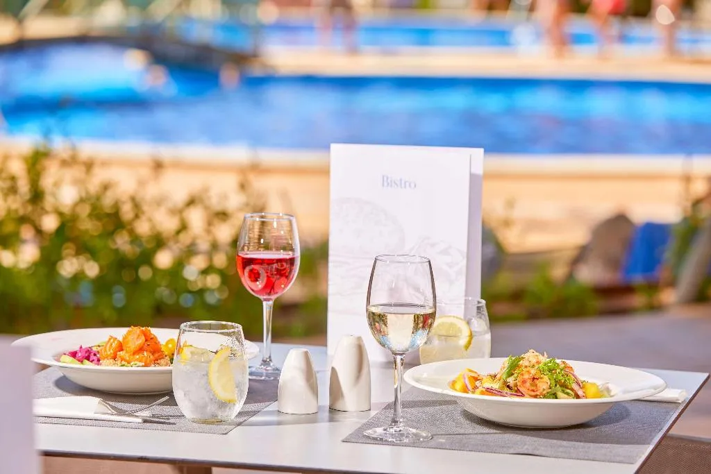 Restaurant, Zafiro Cala Mesquida, Majorca