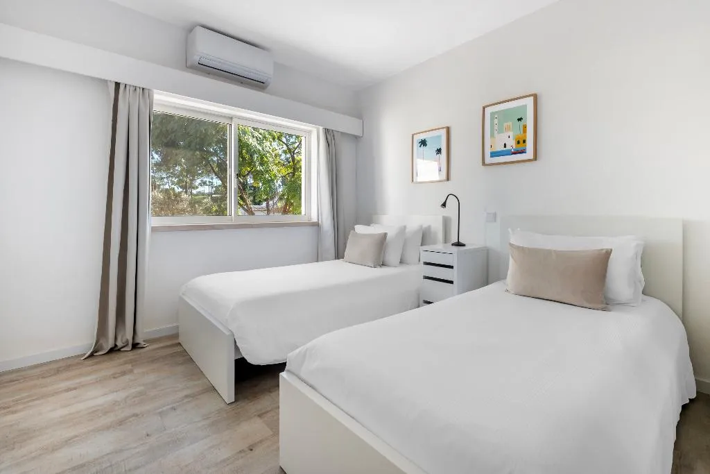 APARTMENT TWO BEDROOMS Room, Vilar do Golf, Algarve