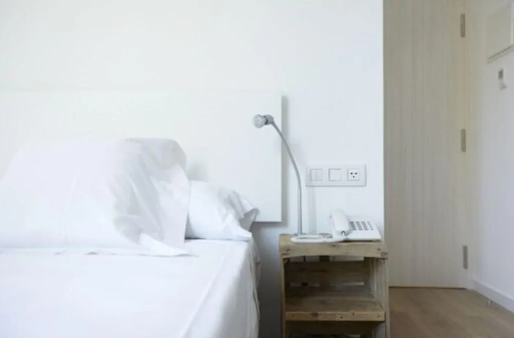 Room, Som Nit Born, Barcelona