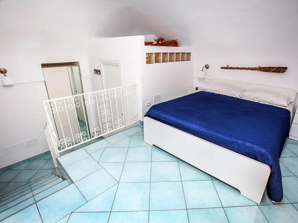 Room, B&B La Grotta Marina, Naples