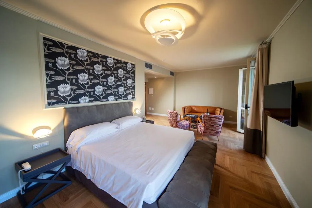 DOUBLE LAKE VIEW Room, Villa Paradiso, Milan