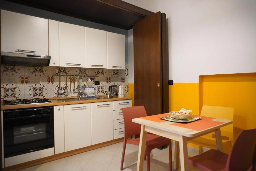 APARTMENT DELUXE Room, Case Così Apartments Napoli, Naples