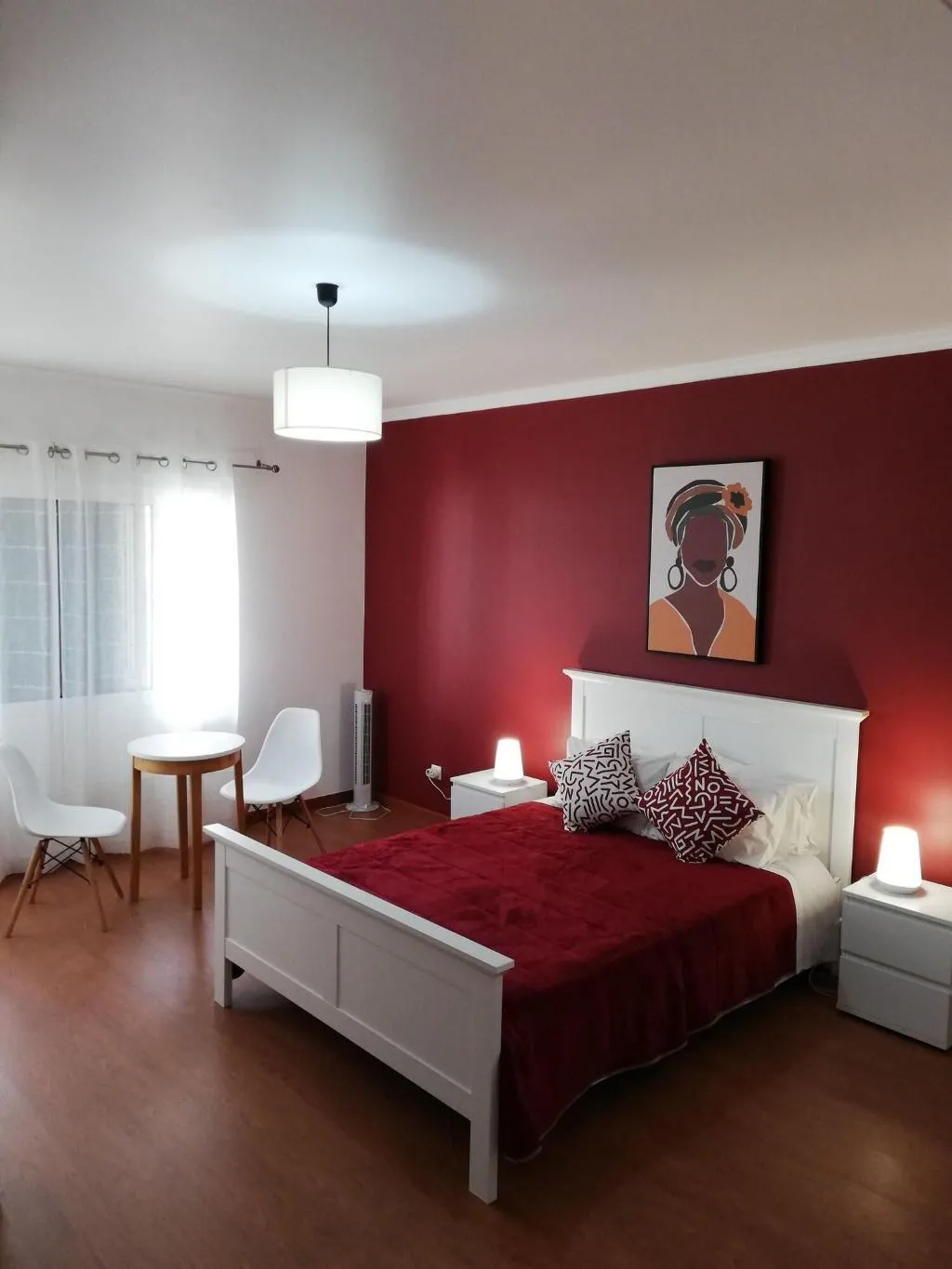Room, Fx Pena, Madeira