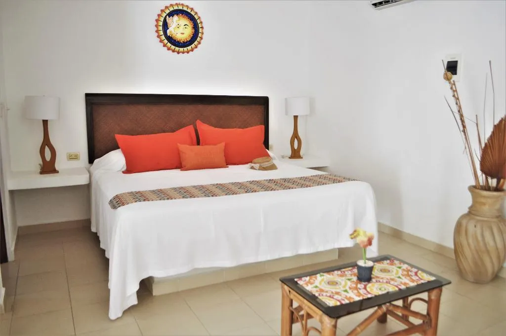 STUDIO CITY VIEW Room, Arrecifes Suites, Cancun Area