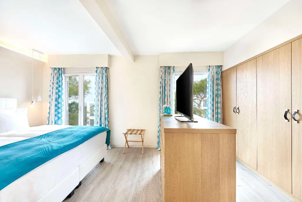 Room, Club Calimera Delfin Playa, Ibiza