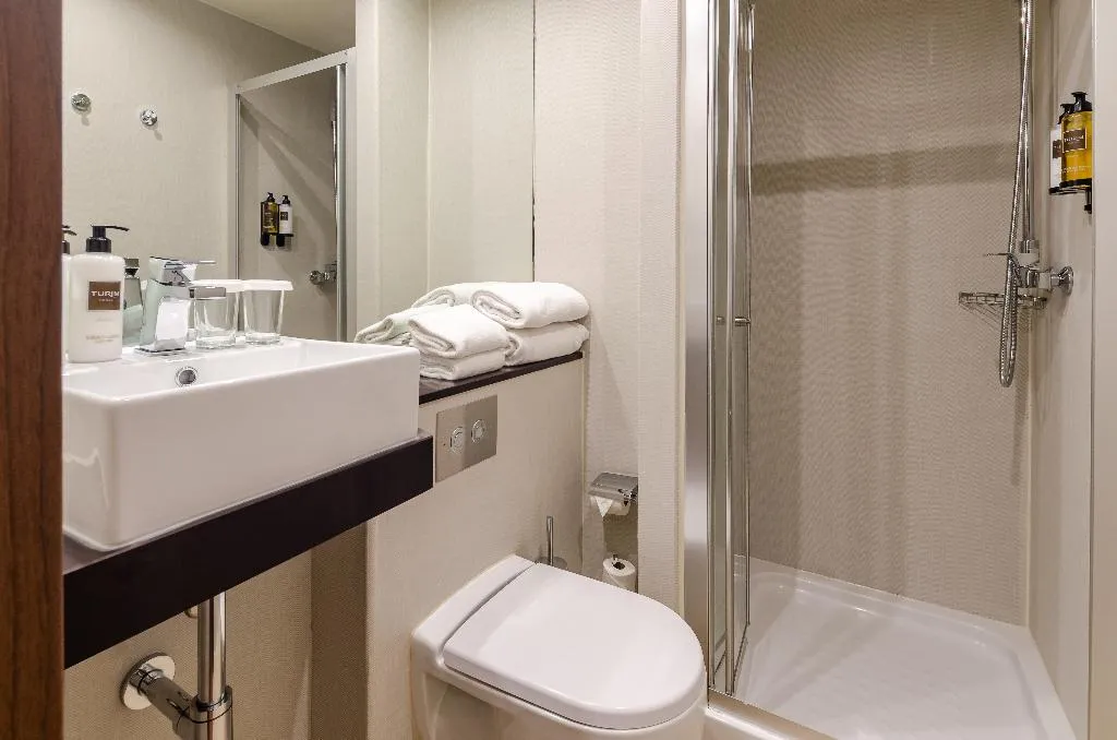 SINGLE STANDARD Room, Turim Av Liberdade Hotel, Lisbon