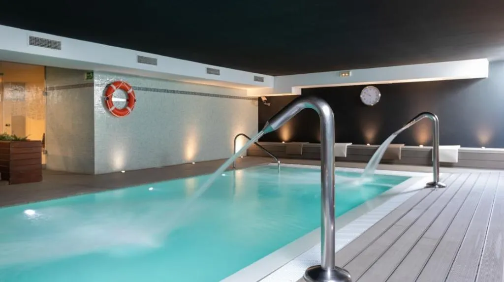 Sports and Entertainment, Prestige Victoria, Costa Brava