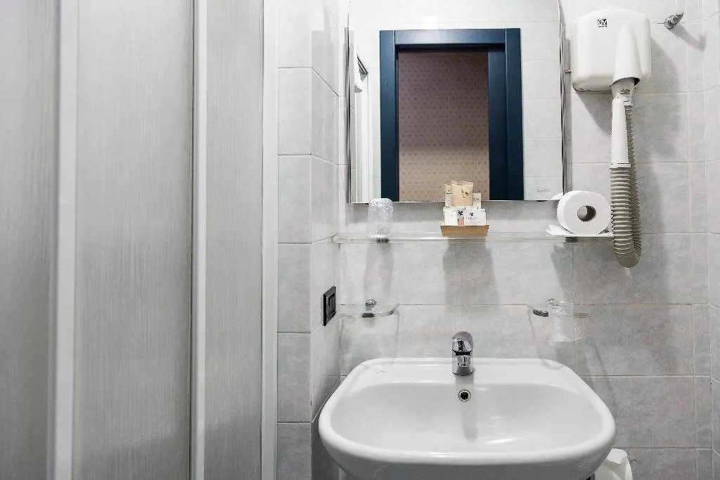 TWIN STANDARD Room, Hotel Des Etrangers, Milan