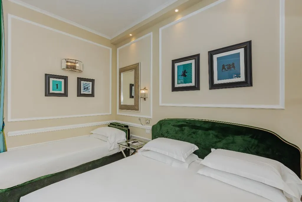 TRIPLE CLASSIC Room, Calzaiuoli, Florence