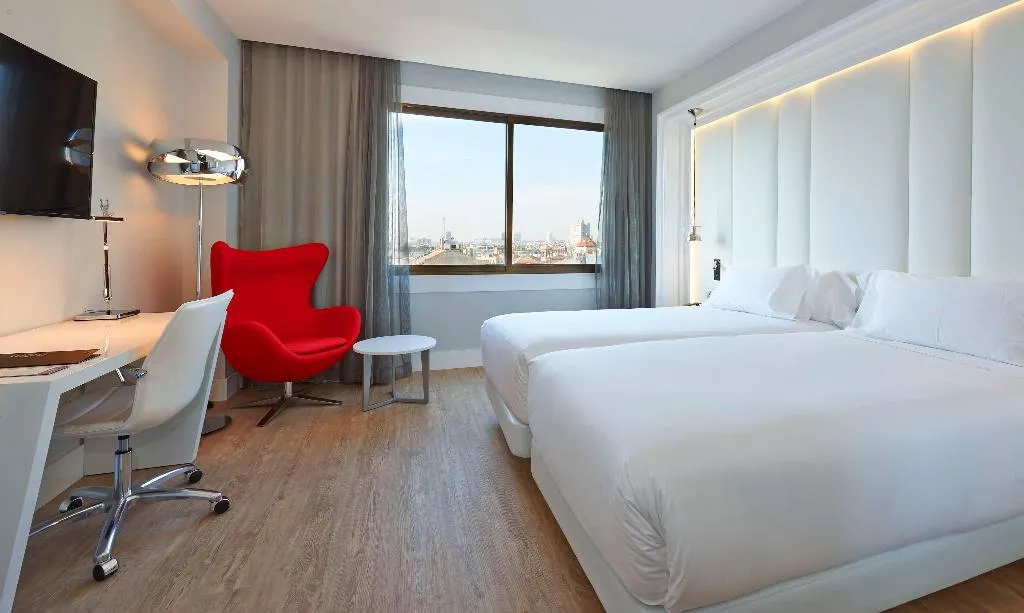Room, NH Collection Barcelona Gran Hotel Calderón, Barcelona