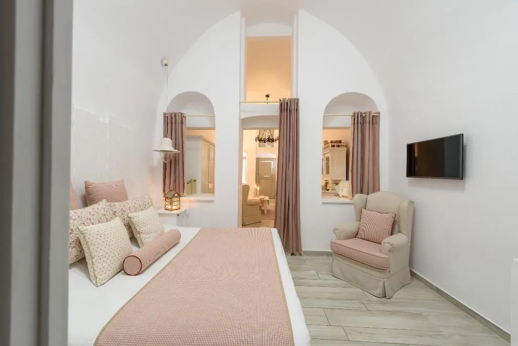 SUITE KING SIZE BED Room, Senses Suites, Santorini