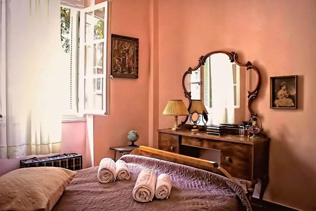 Room, Athens Quinta, Athens