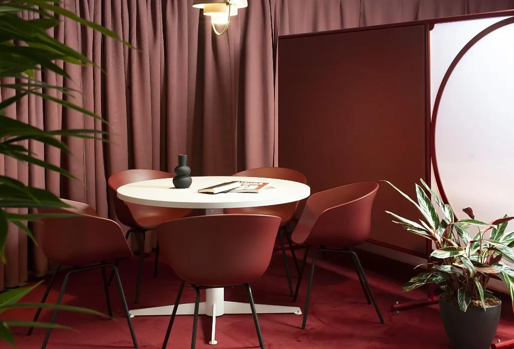 Conferences, Stay Hotel, Milan
