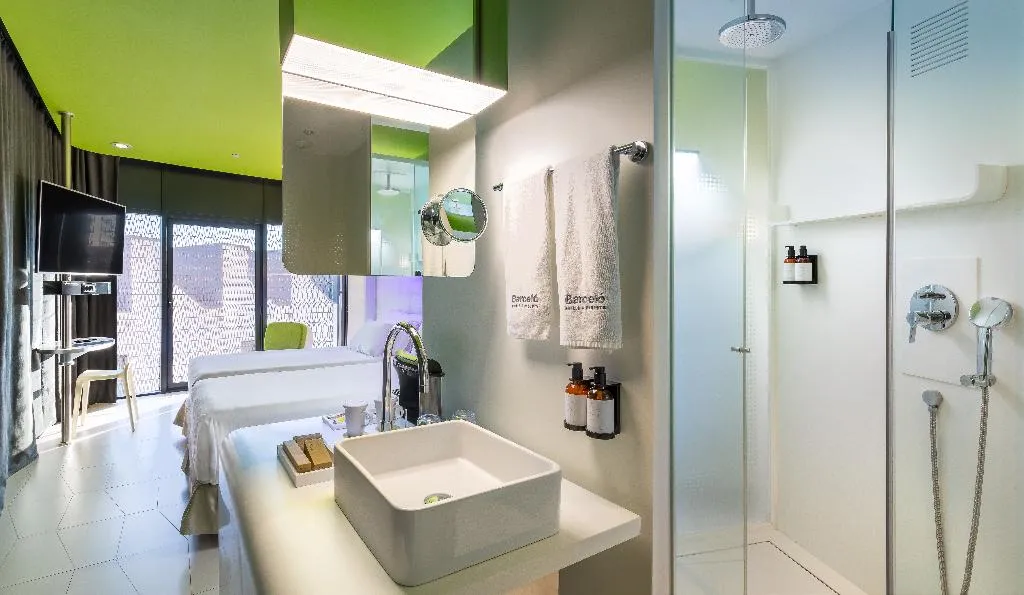 DOUBLE SUPERIOR Room, Barcelo Raval, Barcelona